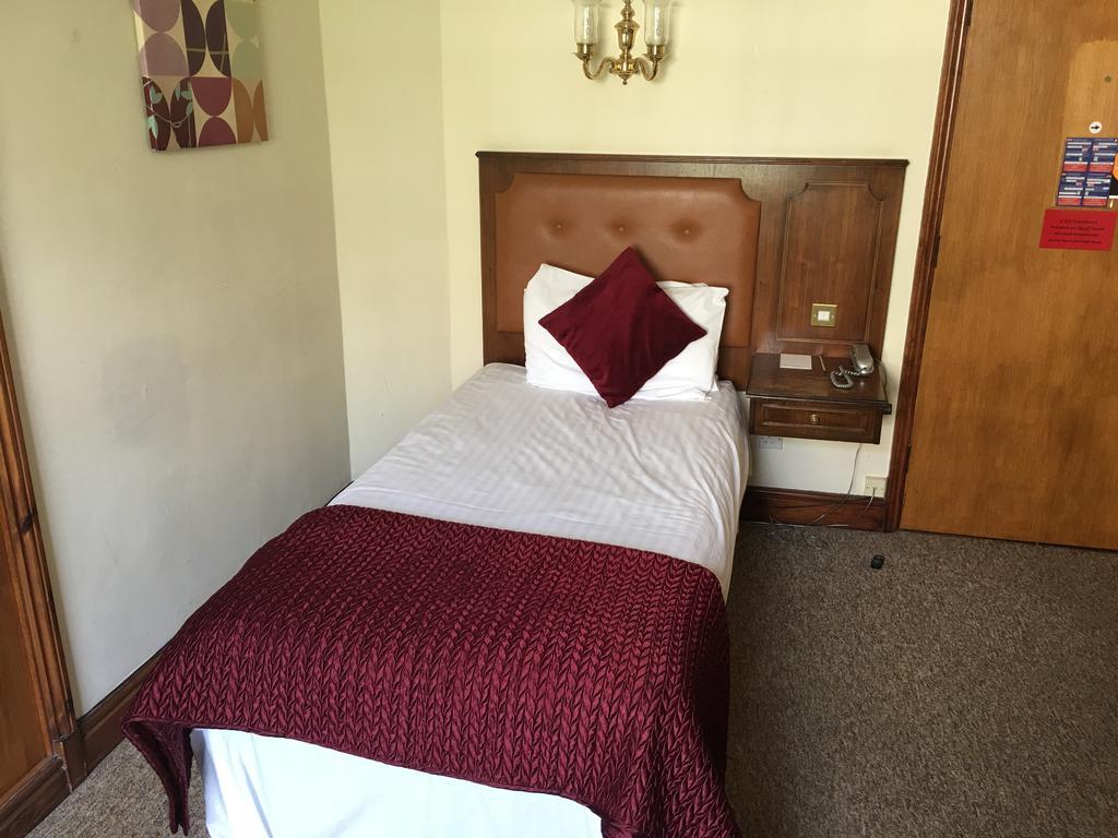 The Rutland Arms Hotel Newmarket  Chambre photo