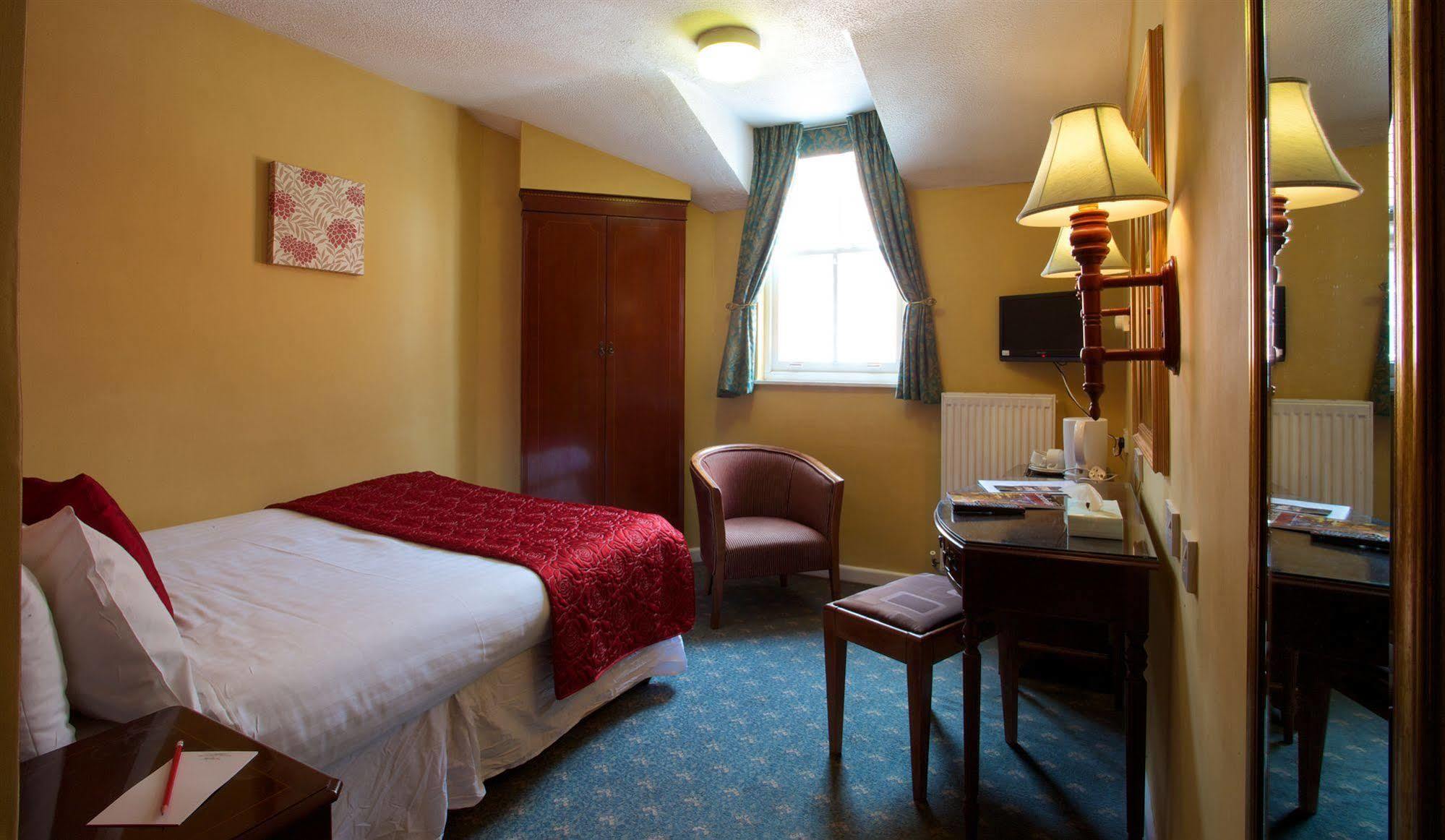 The Rutland Arms Hotel Newmarket  Extérieur photo